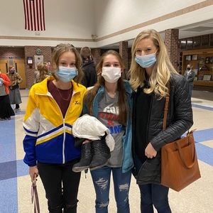 Meet your Posher, Mickayla